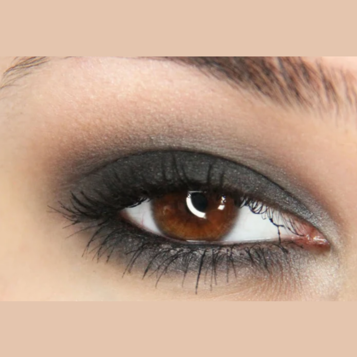 No7 Smoky Powder Eyeliner in shade BLACK