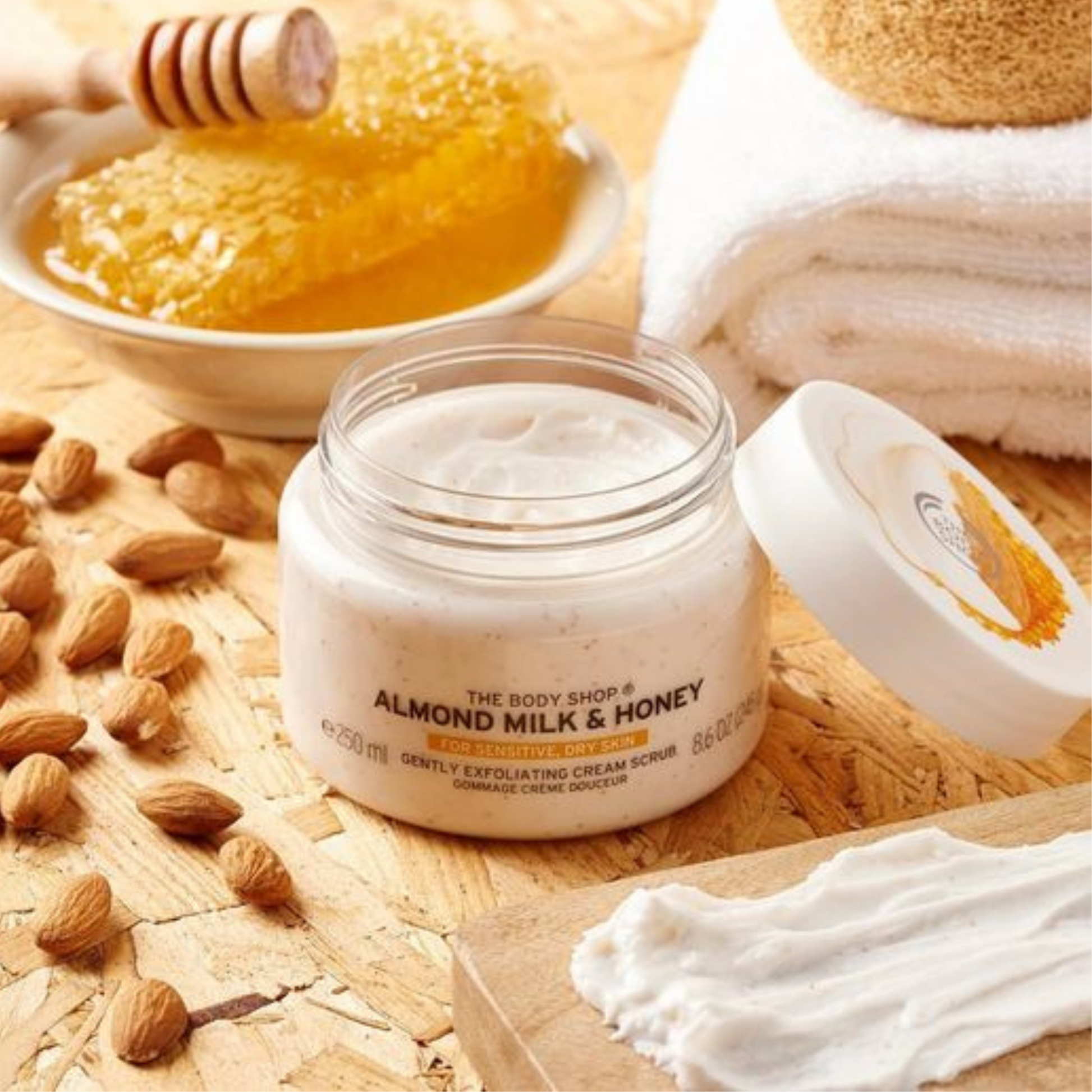 The Body Shop Almond Milk & Honey Body Scrub 250ml