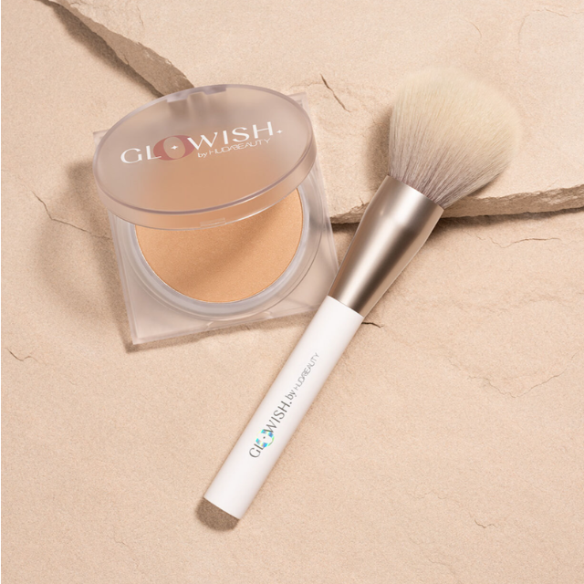 Soft synthetic bristle makeup brush for pressed and loose powders